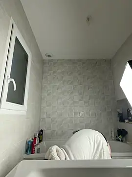 Snapshot of Giuliana_baby chatting on 23, 4, 2026 Giuliana baby online show from 23, 4, 2026