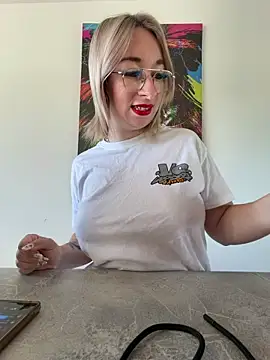 Snapshot of Giuliana_baby chatting on 30, 4, 2026 Giuliana baby online show from 30, 4, 2026