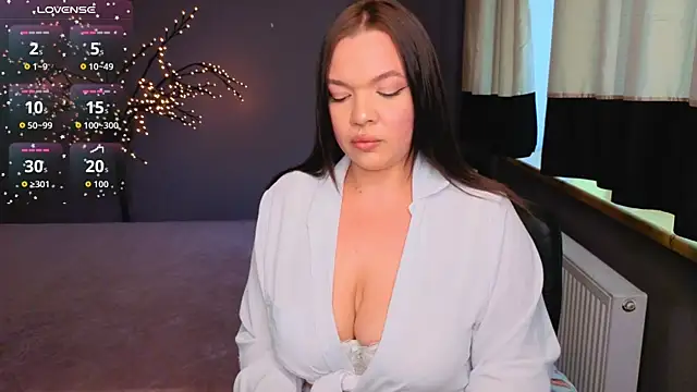 Snapshot of AnitaMays chatting on 7, 5, 2026 AnitaMays online show from 7, 5, 2026