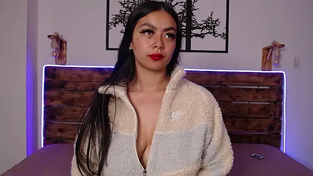 Snapshot of miaa_saenz1 chatting on 4, 1, 2025 miaa saenz1 online show from 4, 1, 2025