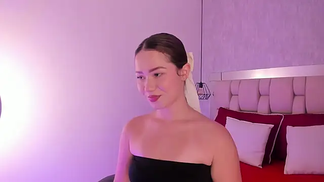 Roxie-Summers11 online show from 3, 3, 2025