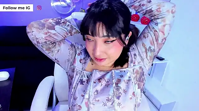 Emma monserrat online show from 8, 4, 2026