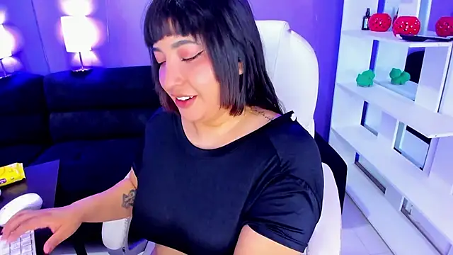 Snapshot of Emma_monserrat chatting on 30, 4, 2026 Emma monserrat online show from 30, 4, 2026