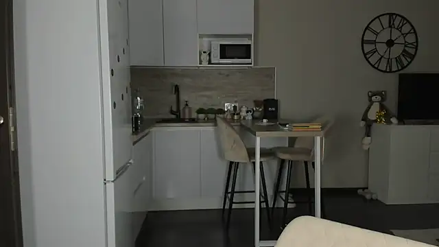 nilliluv online show from 7, 4, 2026