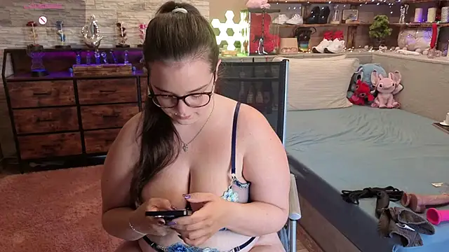 Snapshot of Kimberly-Caprice chatting on 31, 5, 2026 Kimberly-Caprice online show from 31, 5, 2026