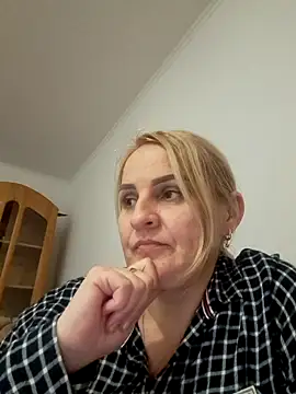 Malichkaanna30 online show from 5, 3, 2025