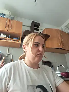 Snapshot of Malichkaanna30 chatting on 7, 4, 2026 Malichkaanna30 online show from 7, 4, 2026