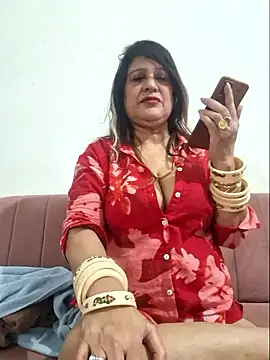 Snapshot of Hot_Queen77 chatting on 28, 2, 2025 Hot Queen77 online show from 28, 2, 2025