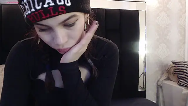  yuyi online show from 27, 2, 2025