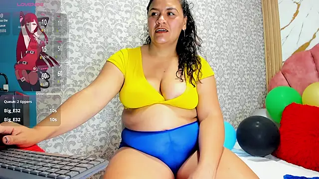 Snapshot of valeria_rivera1 chatting on 20, 4, 2026 valeria rivera1 online show from 20, 4, 2026