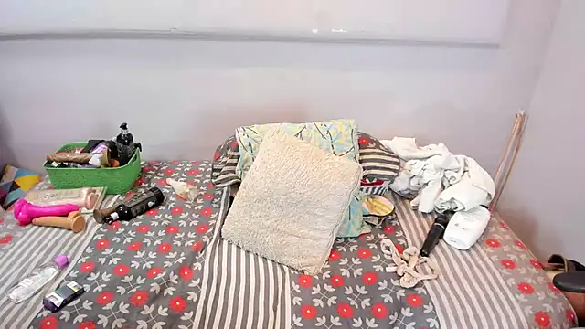 latinasexymoon online show from 25, 2, 2025