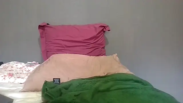 Snapshot of TheeRealShow chatting on 21, 2, 2026 TheeRealShow online show from 21, 2, 2026