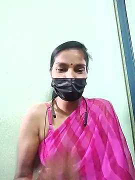 Snapshot of anusiya01 chatting on 7, 1, 2025 anusiya01 online show from 7, 1, 2025