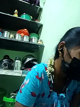 Snapshot of anusiya01 chatting on 8, 2, 2025 anusiya01 online show from 8, 2, 2025