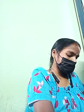 Snapshot of anusiya01 chatting on 18, 2, 2025 anusiya01 online show from 18, 2, 2025