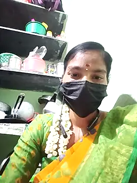 Snapshot of anusiya01 chatting on 5, 3, 2025 anusiya01 online show from 5, 3, 2025