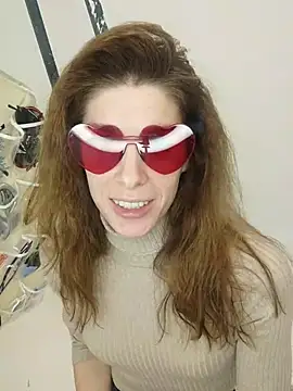 YourSuperModel online show from 20, 11, 2025