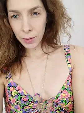 YourSuperModel online show from 4, 2, 2026