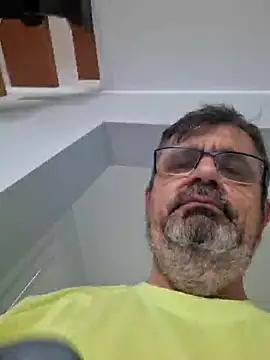Snapshot of axecoman60 chatting on 1, 6, 2026 axecoman60 online show from 1, 6, 2026