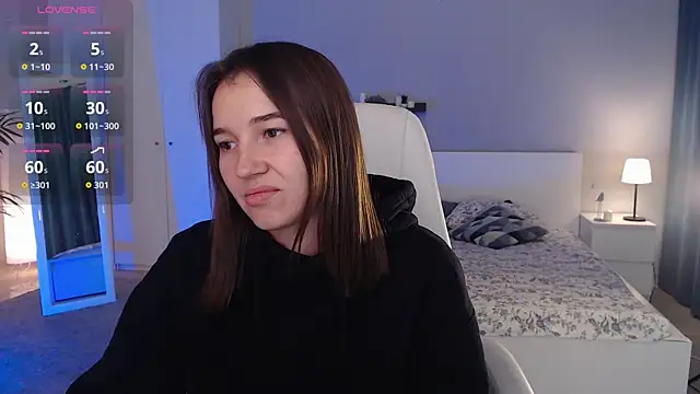 Bellla Haddid online show from 26, 9, 2025