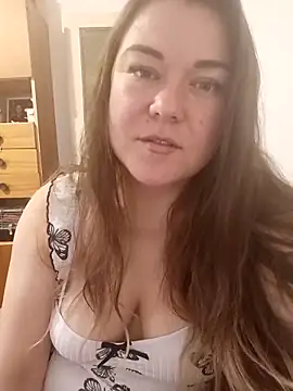 Snapshot of LunikaLunaX chatting on 6, 6, 2026 LunikaLunaX online show from 6, 6, 2026