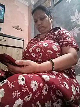 Snapshot of Kavya_kapoor chatting on 22, 4, 2026 Kavya kapoor online show from 22, 4, 2026