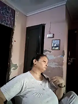 Snapshot of Kavya_kapoor chatting on 10, 5, 2026 Kavya kapoor online show from 10, 5, 2026