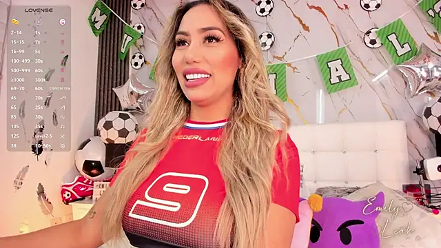 EmilyLeah  online show from 25, 6, 2026