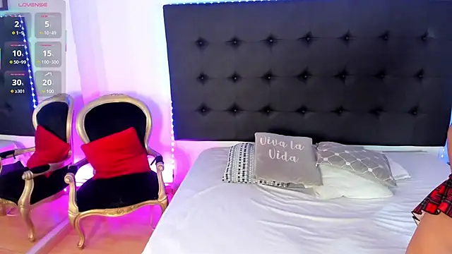 SaraDreamss online show from 18, 2, 2025