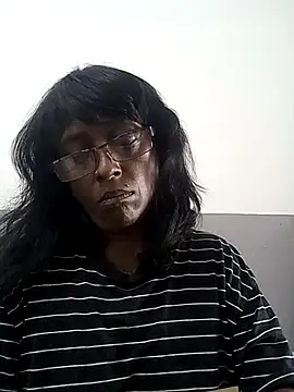 mamakarma1403 online show from 3, 3, 2025