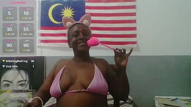 Snapshot of mamakarma1403 chatting on 4, 7, 2026 mamakarma1403 online show from 4, 7, 2026