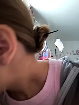 Snapshot of AliceBrayan chatting on 22, 9, 2025 AliceBrayan online show from 22, 9, 2025