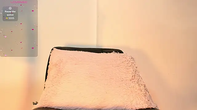 Sofia Burbano online show from 19, 12, 2025