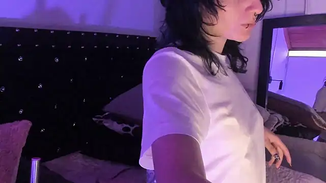 Ghosty Doll online show from 24, 11, 2025