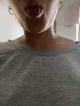 Snapshot of Gabizinhagirls chatting on 18, 9, 2025 Gabizinhagirls online show from 18, 9, 2025