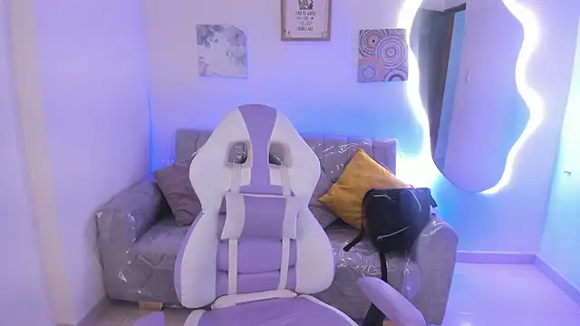 Snapshot of Charlotte_cowell_sub1_ chatting on 13, 1, 2026 Charlotte cowell sub1 online show from 13, 1, 2026