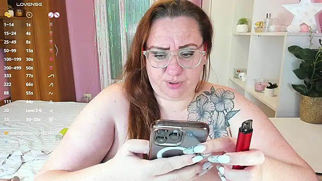 Snapshot of lovely_adelle chatting on 4, 12, 2024 lovely adelle online show from 4, 12, 2024