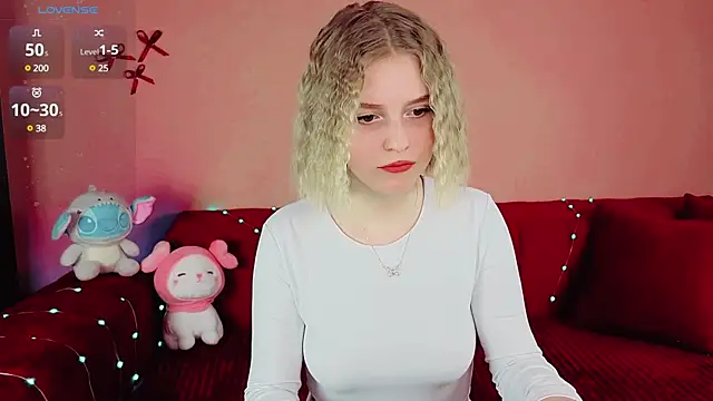 Snapshot of Dragonwind chatting on 7, 1, 2025 Dragonwind online show from 7, 1, 2025