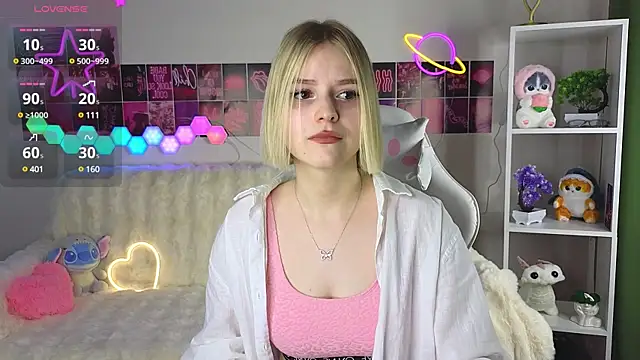 Snapshot of Dragonwind chatting on 14, 2, 2025 Dragonwind online show from 14, 2, 2025