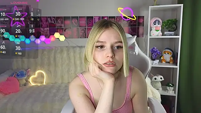 Snapshot of Dragonwind chatting on 15, 2, 2025 Dragonwind online show from 15, 2, 2025