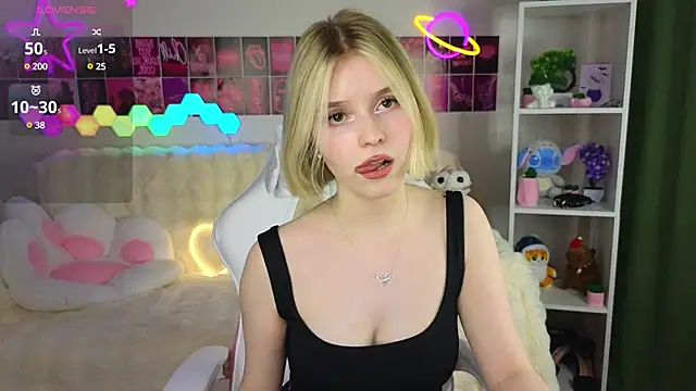 Snapshot of Dragonwind chatting on 23, 2, 2025 Dragonwind online show from 23, 2, 2025