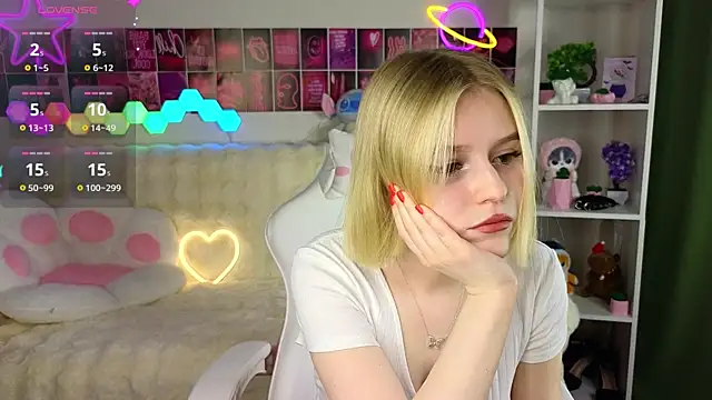 Snapshot of Dragonwind chatting on 27, 2, 2025 Dragonwind online show from 27, 2, 2025