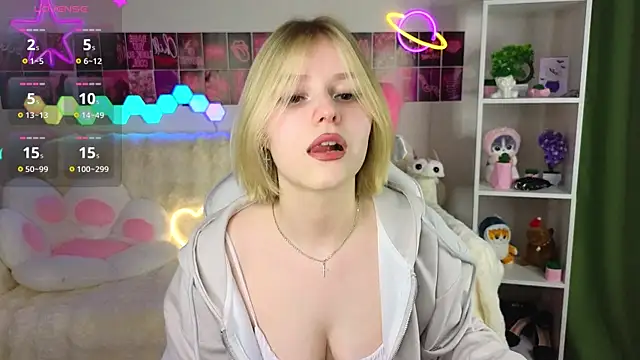 Snapshot of Dragonwind chatting on 28, 2, 2025 Dragonwind online show from 28, 2, 2025