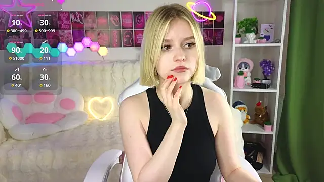 Snapshot of Dragonwind chatting on 9, 3, 2025 Dragonwind online show from 9, 3, 2025