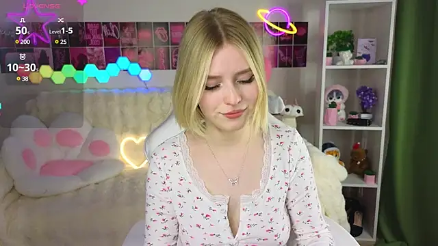 Snapshot of Dragonwind chatting on 13, 3, 2025 Dragonwind online show from 13, 3, 2025