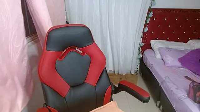 helenca43 online show from 14, 11, 2025