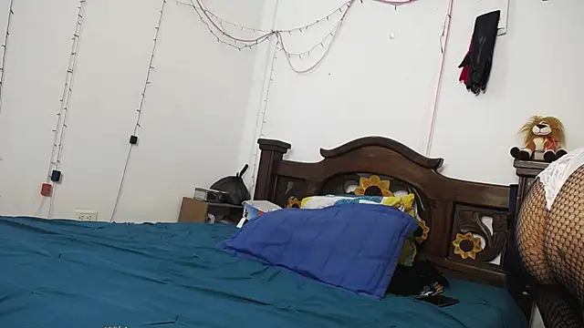 DominaLeona online show from 17, 2, 2025