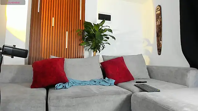 lucasanto  online show from 10, 3, 2026