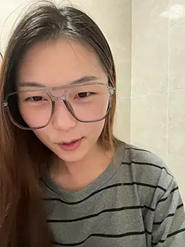 Sweet-Angel999 online show from 13, 1, 2026