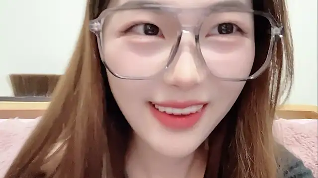 Snapshot of Sweet-Angel999 chatting on 23, 2, 2026 Sweet-Angel999 online show from 23, 2, 2026